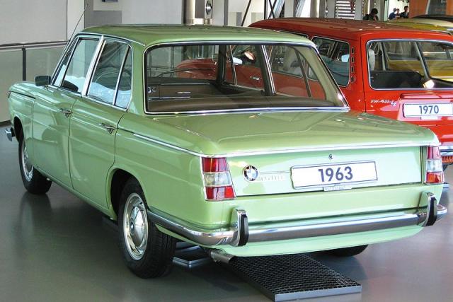 Name:  800px-BMW_1500_sedan_at_Volkswagen_Autostadt_in_Wolfsburg.jpg
Views: 1357
Size:  49.9 KB