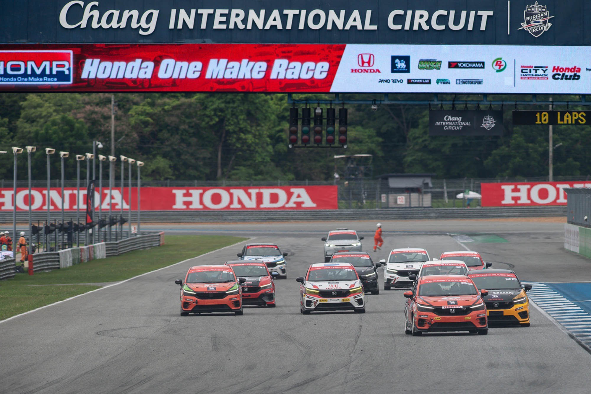 ปิดฉากประทับใจ! GT World Challenge Asia 2025 สนามประเทศไทย ชูเสน่ห์อีสานใต้ “กันตรึมซิ่ง” สู่ซีรีส์ดวลความเร็วสุดลักชัวรีของโลก